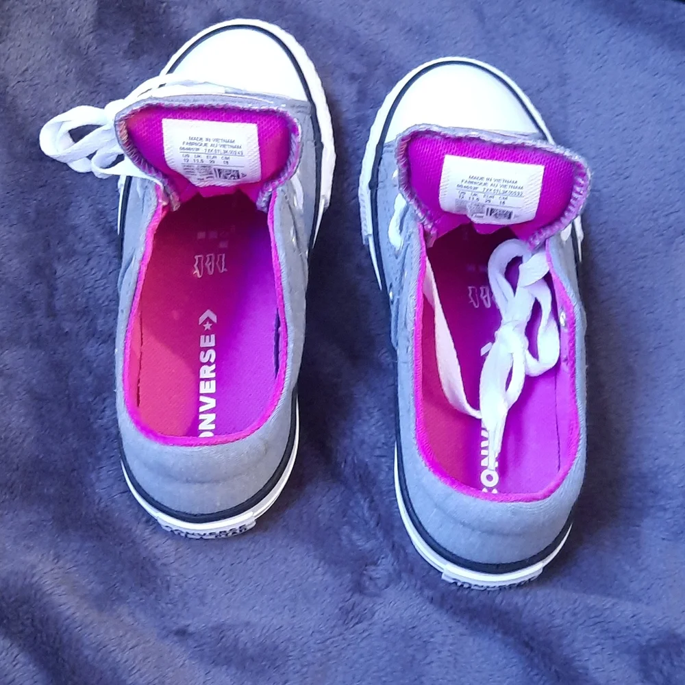 Grey and pink converse